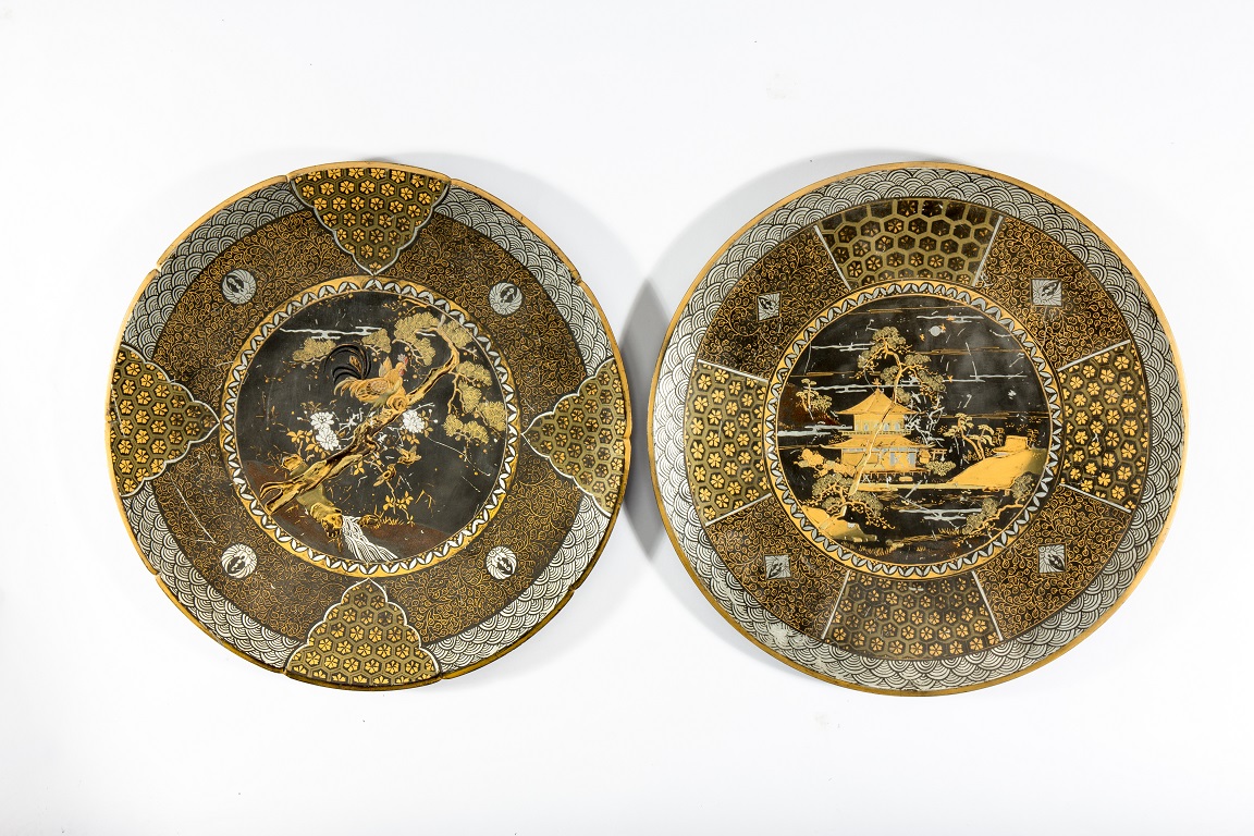 京都奧田製鐵地金工山水樓閣花鳥紋飾皿一對仕宏拍賣